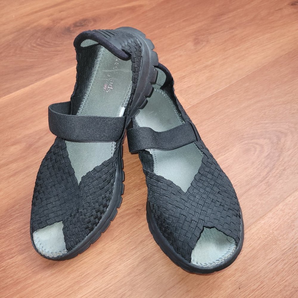 Khombu - Weekends   Womens Sandals  SIze 9   41.5